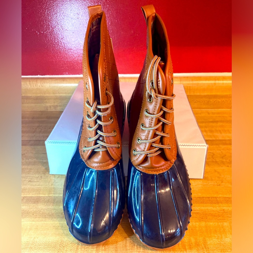 🔴 Duck Boots Waterproof Bottoms Size 6 NWT - Picture 3 of 6